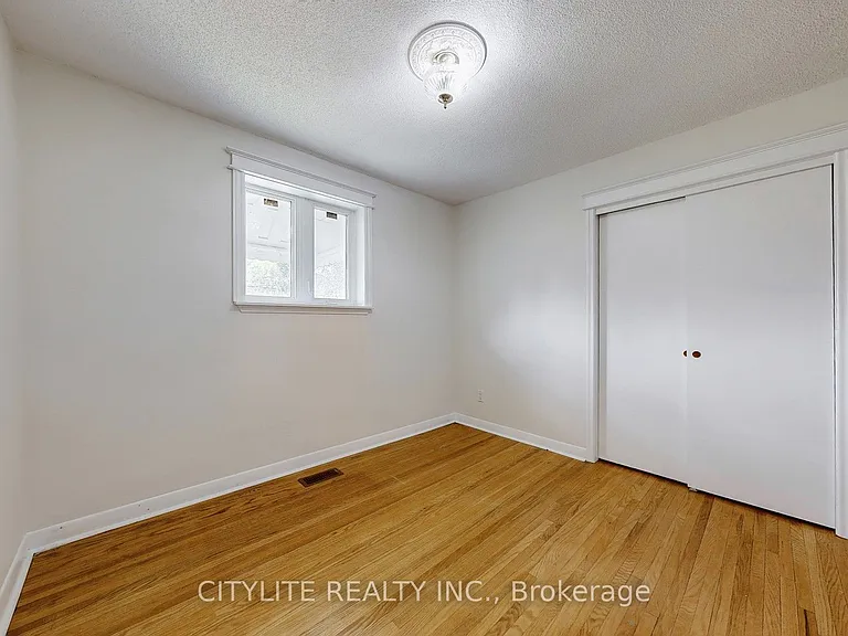 516 Monteith Ave — Photo 20