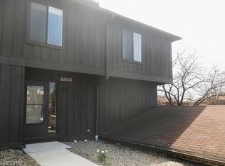 7306 Creekwood Dr #3D, North Royalton, OH 44133