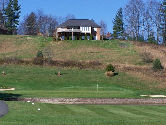 5th image of 88 Fairway Vlg