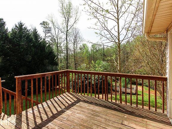 4th image of 650 Brookgreen Pl