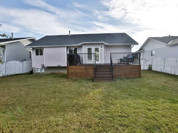 105 E Aspen Way, Vulcan, AB T0L 2B0
