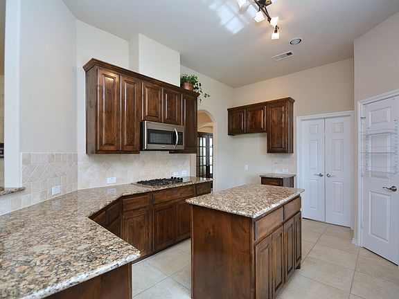 5th image of 8515 Cape Royal Dr