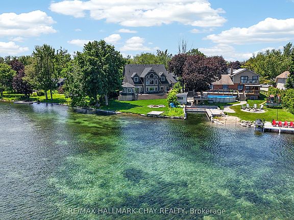 2nd image of 465 Mooney Cres