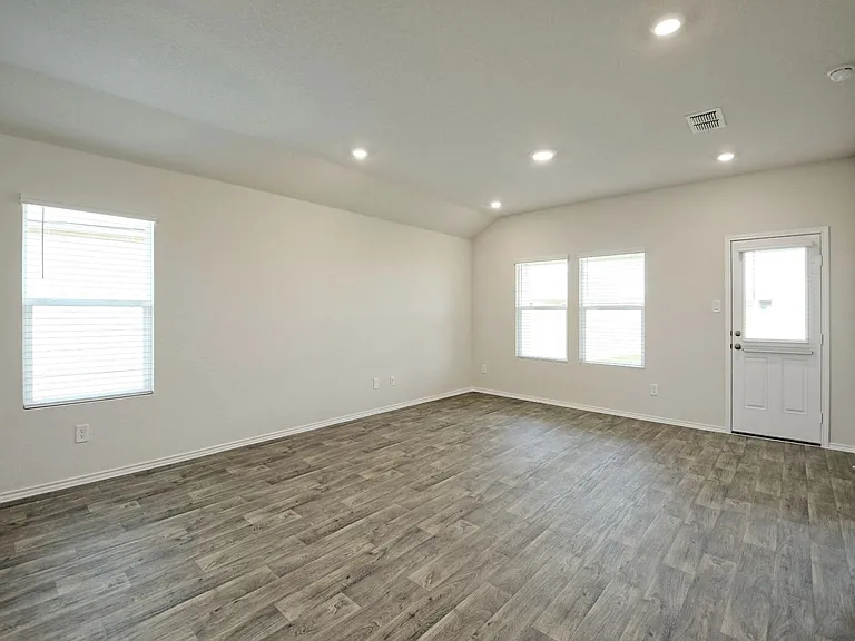 771 Monarch Dr — Photo 10