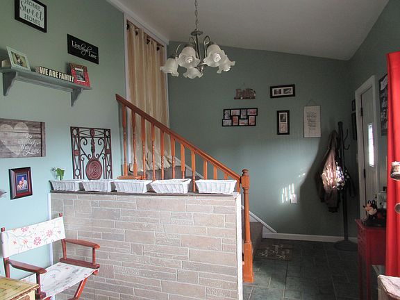 2nd image of 1578 Garden Ct
