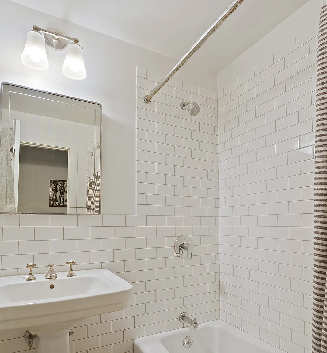 102 Seeley Street — Photo 4