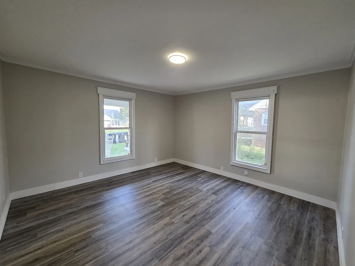 Building Photo - 710 Fairview Ave #B