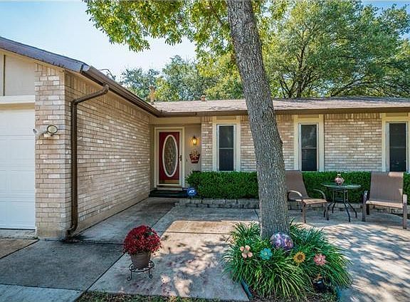2nd image of 3807 Eskew Dr