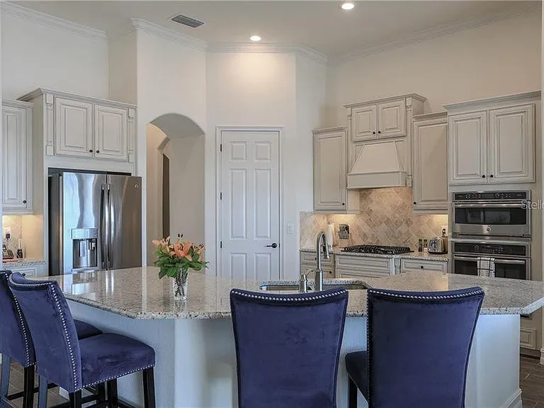 5528 Arnie Loop — Photo 4