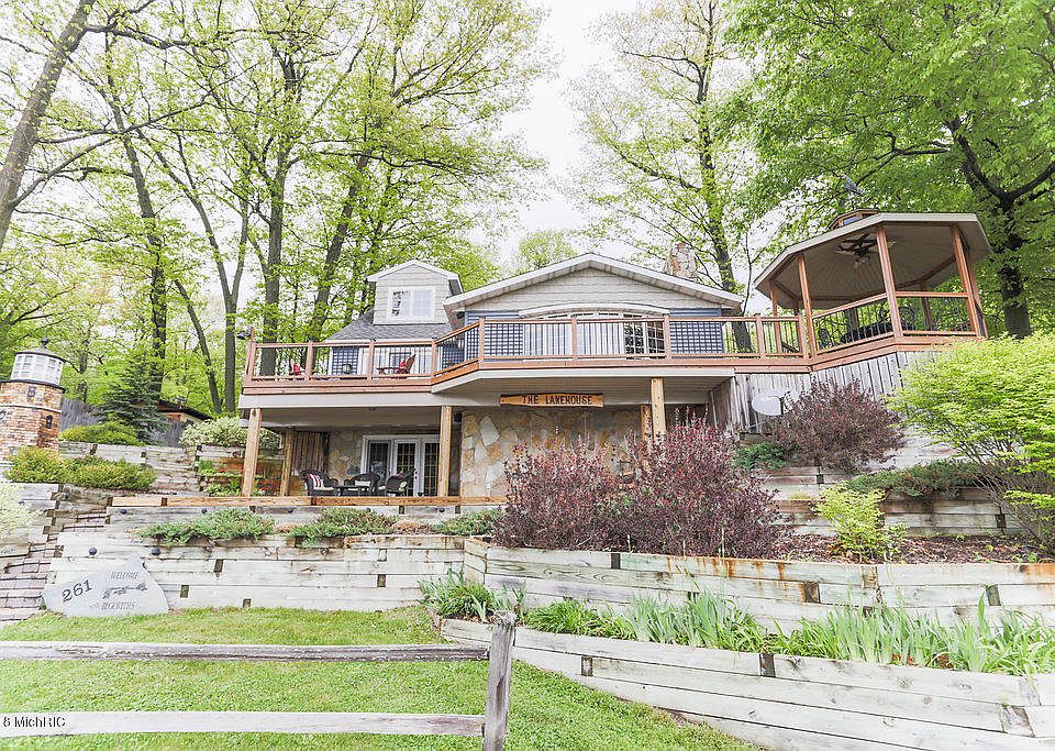 261 Midway Walk, Six Lakes, MI 48886 Zillow