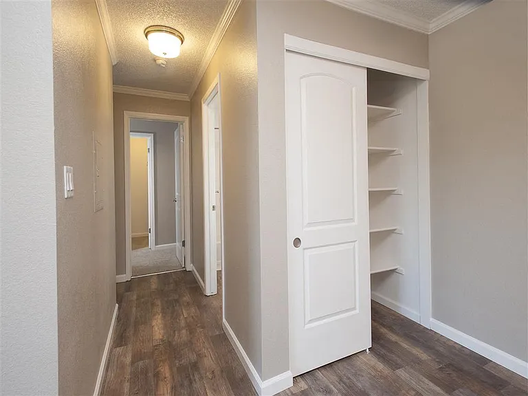 Ridgecrest Apartment Homes — Photo 6