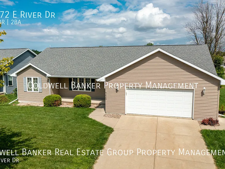772 E River Dr — Photo 1