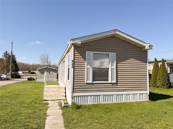 3rd image of 422 Magnolia St