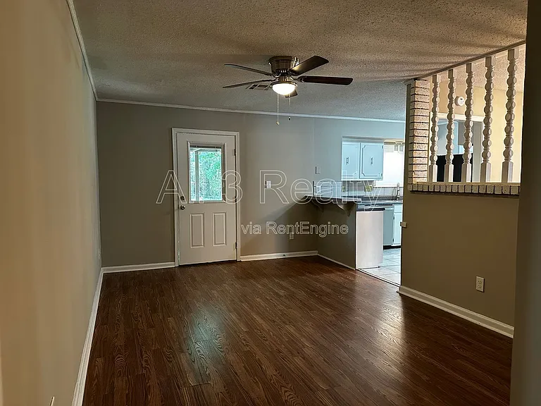 1429 Dunbarton Rd — Photo 6