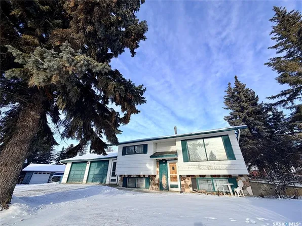 20 4th AVENUE E, Neilburg, SK S0M 2C0