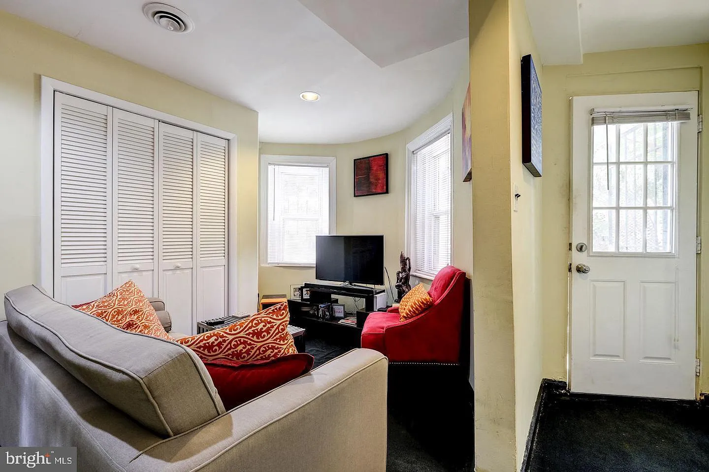 1 bed, 642 sqft, $2,300 — Photo 2