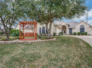 610 W Larkspur Cir, Pearland, TX 77584