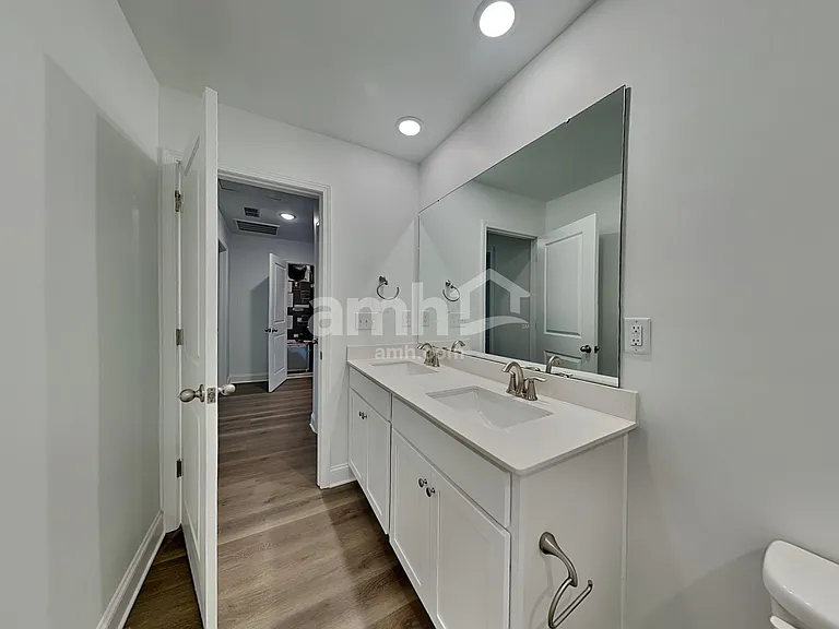 6066 Rosemore Ln — Photo 15
