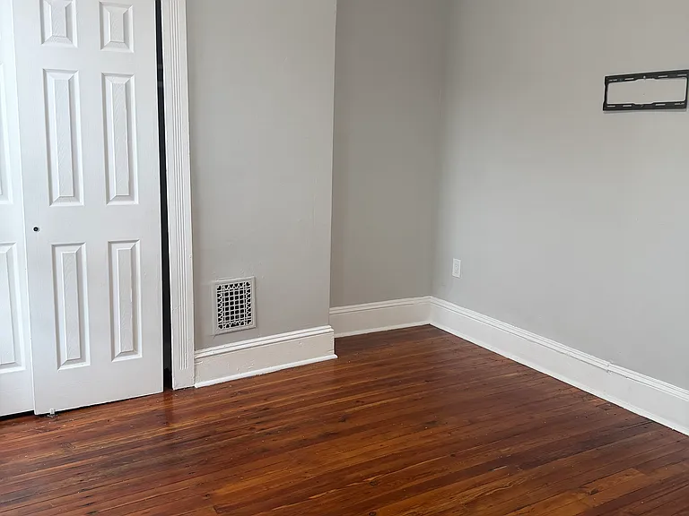4449 N Cleveland St — Photo 11
