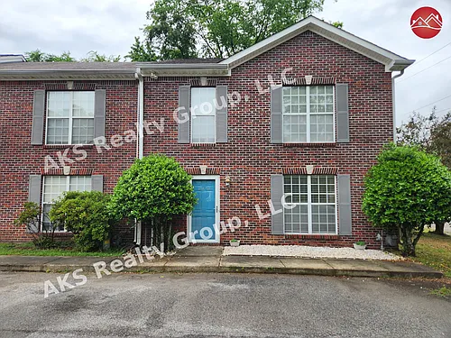 1090 Thompson Rd Photo 1
