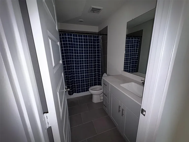 16628 Sterling Cliff Dr — Photo 8
