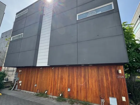 2351 Minor Ave E #B, Seattle, WA 98102