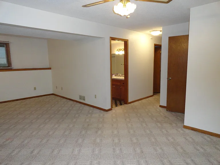1852 Evergreen Dr NW — Photo 23