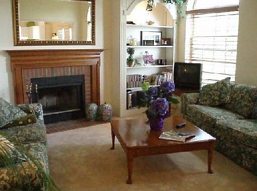 2nd image of 2318 Sun Valley Dr