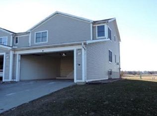 2715 Rainbow Ave, Bloomington, IL 61704