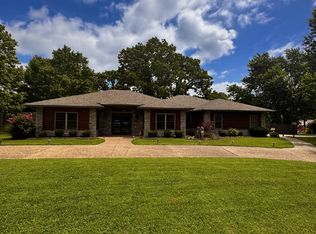 723 Lakeview Dr, Rogers, AR 72756