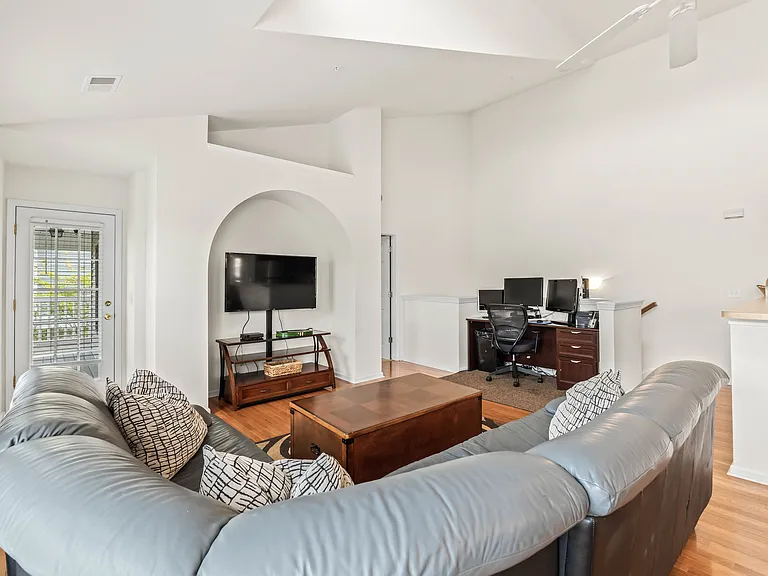 400 Black Smith Ln #A — Photo 3