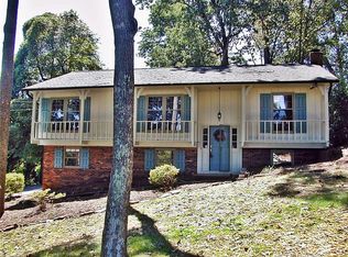 6110 Hollow Wood Ct, Winston Salem, NC 27104