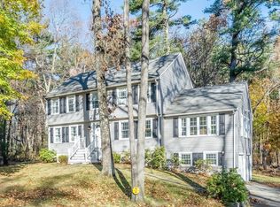 7 Buchan Rd, Andover, MA 01810