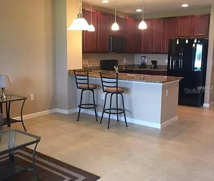 1560 Chelsea Dr — Photo 4