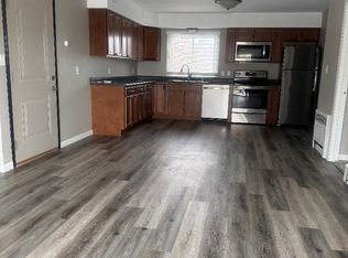 2129 Hazel St #D, Oshkosh, WI 54901