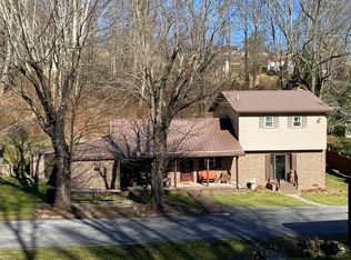 476 Fox St, Tazewell, VA 24651