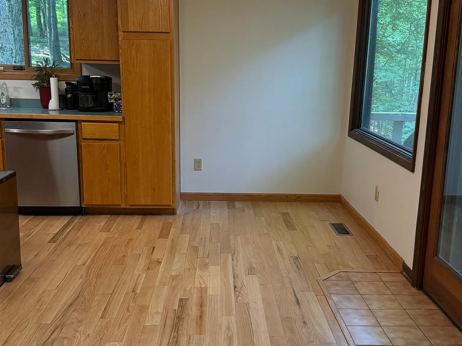 4 bed, 1728 sqft, $2,400 — Photo 2