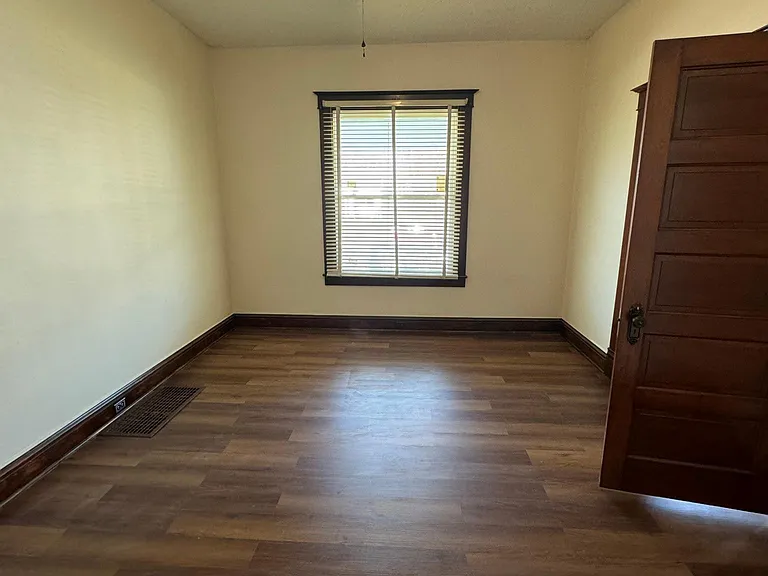 2706 Hale Ave — Photo 15