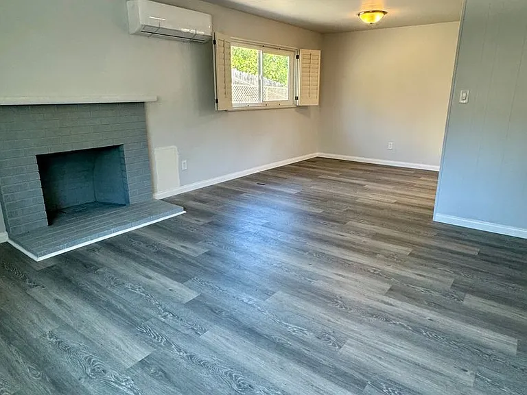 5041 Tierra Baja Way — Photo 2