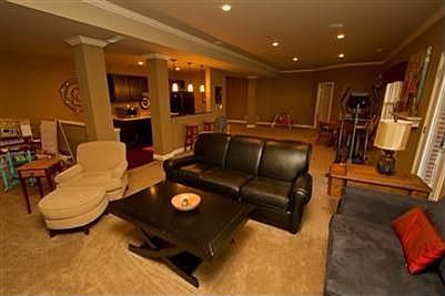 4th image of 9350 Lago Mar Ct