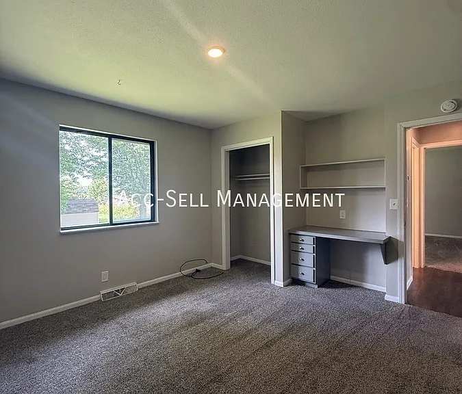 5245 Rich St #5245 — Photo 5