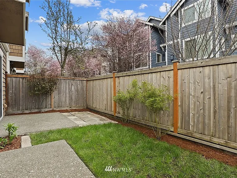 1150 N 85th St — Photo 13
