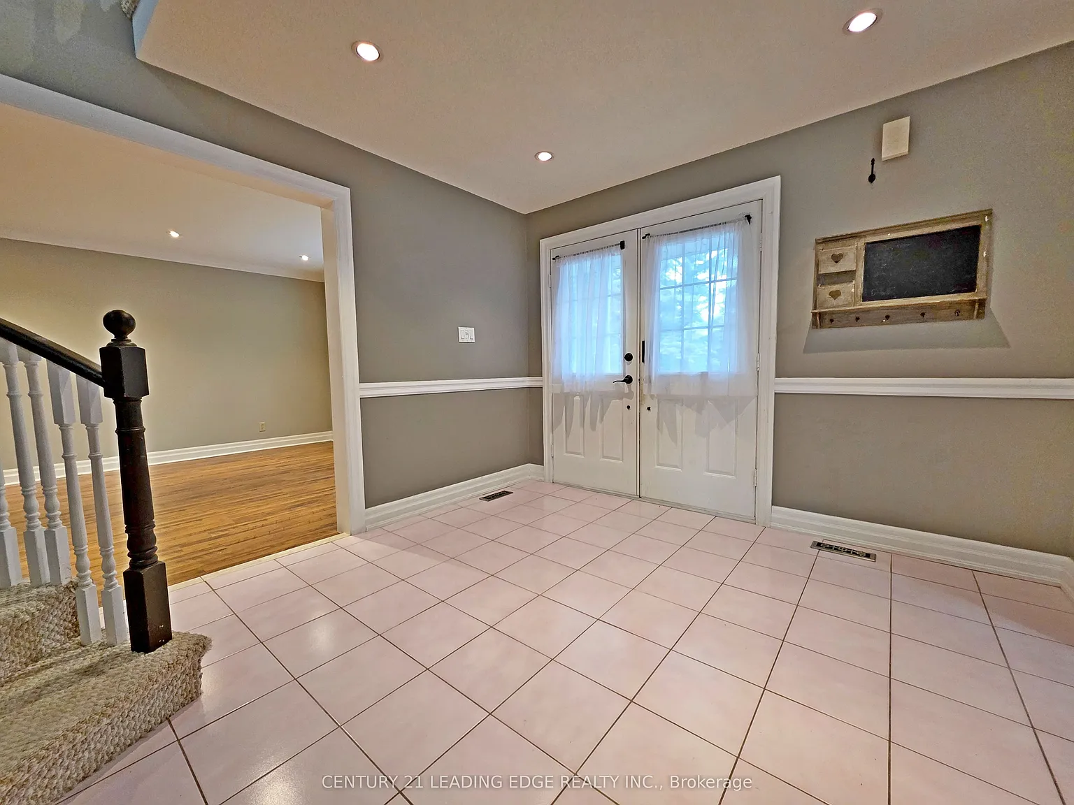 5 bed, $3,300 — Photo 4