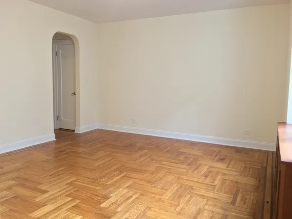 3111 Broadway image 4 of 5