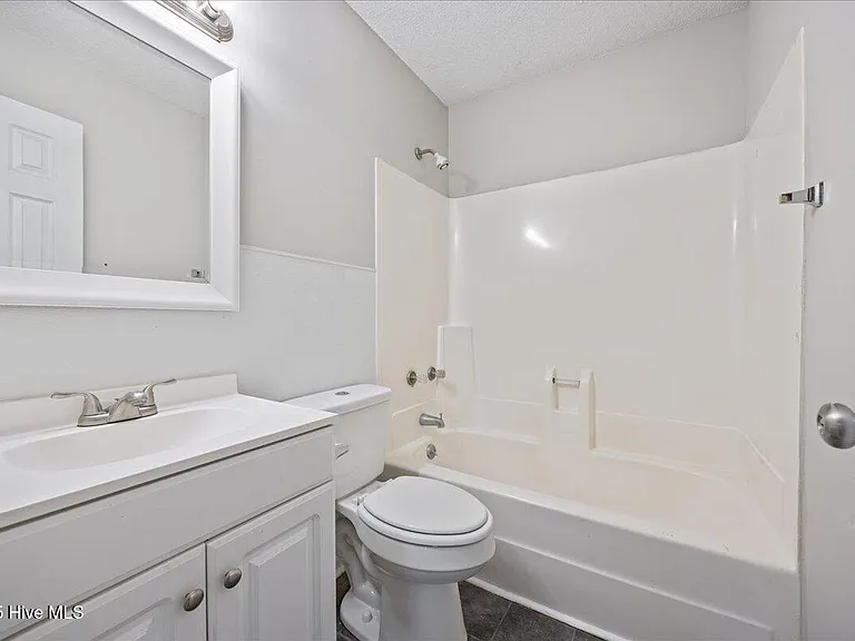 1601 Betz St — Photo 9