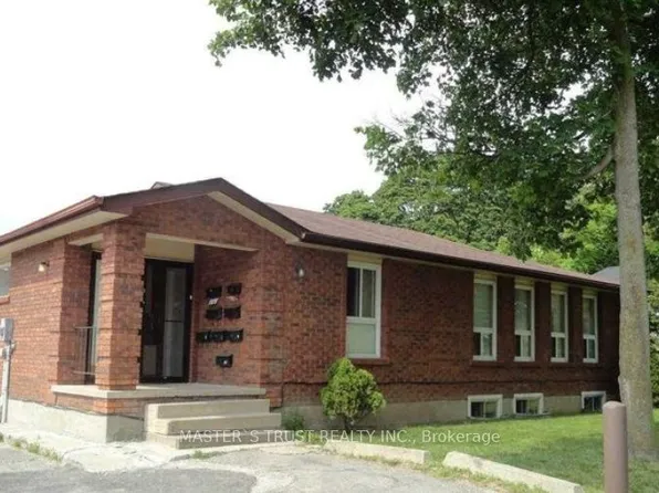 66 Penetang St #4, Barrie, ON L4M 1V6