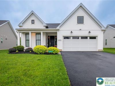6878 Tulip Ln E, Bath, PA, 18014