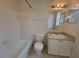 2005 Oleander Blvd APT B, Fort Pierce, FL 34950