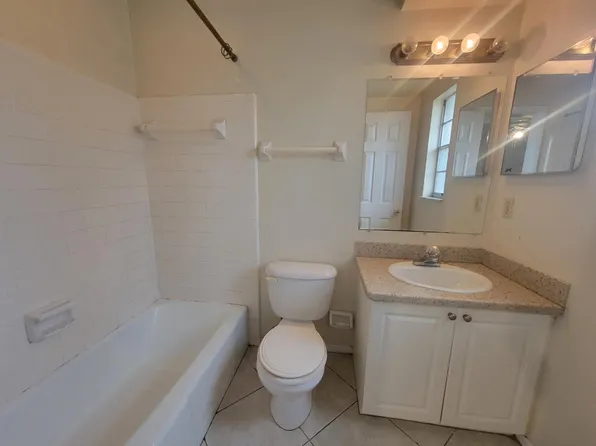 2005 Oleander Boulevard Apt B, Fort Pierce, FL 34950