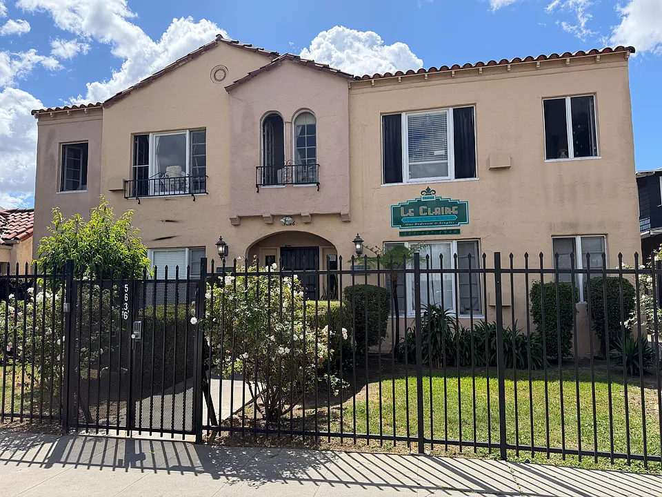 5636 La Mirada Ave #104